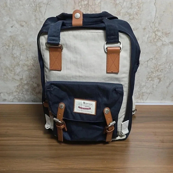 Himawari Handbags - Himawari | Backpack | Navy and Beige | Brushed Silver Accents | Gently worn